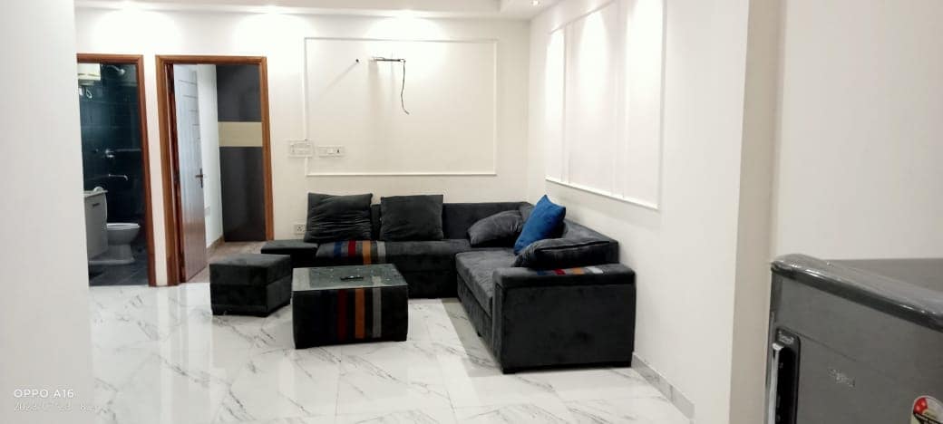 3 BHK Semi-Furnished Flats in Sector 23 Dwarka, Delhi