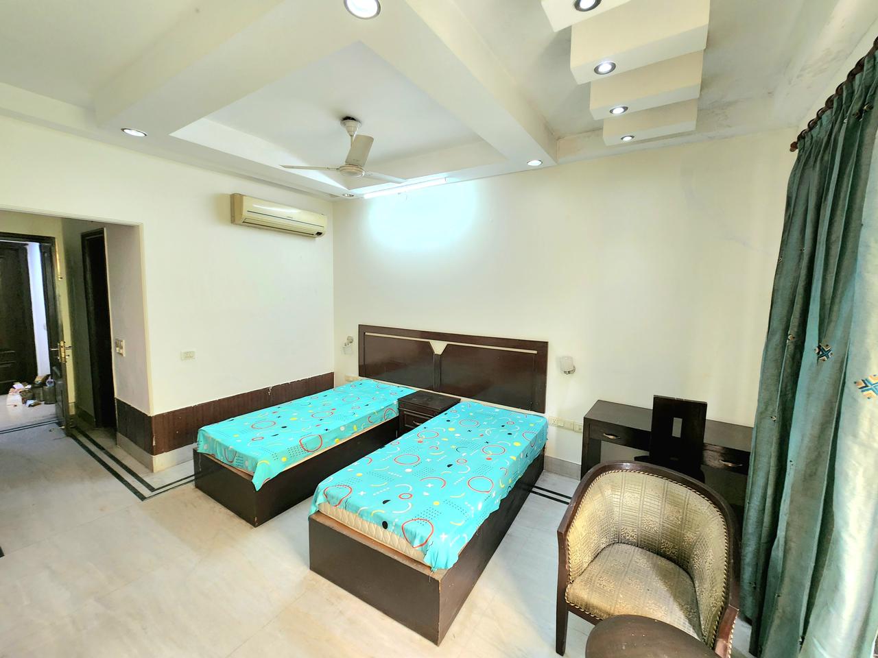Furnished Girls PG in Sector 27, Gurugram