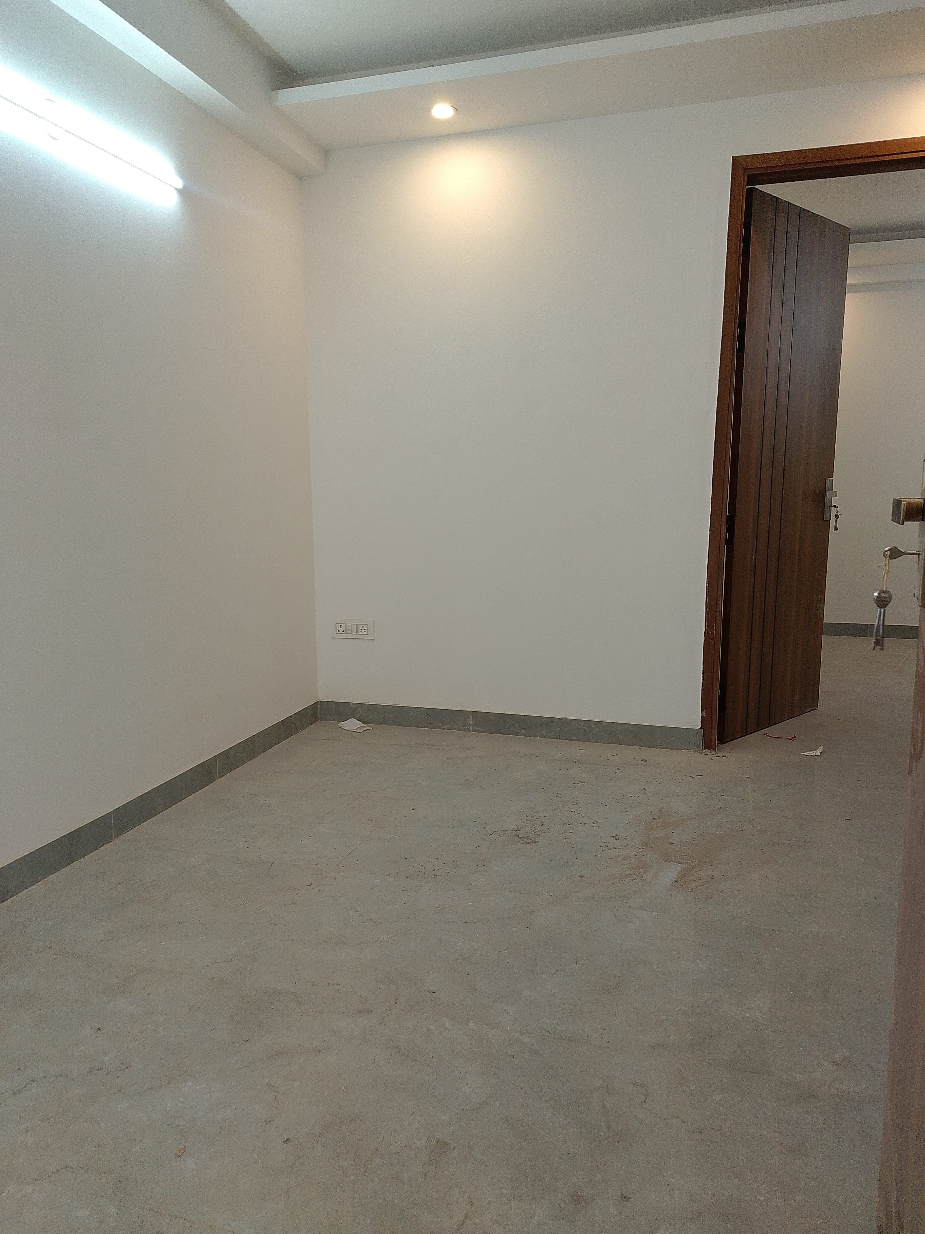 1 BHK Semi-Furnished Flat for Rent in Chhatarpur Enclave Phase 1, New Delhi