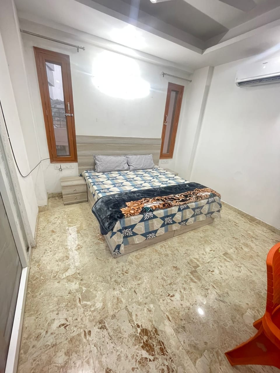 1 RK Furnished Flat for Rent in Sector 17, Gurugram