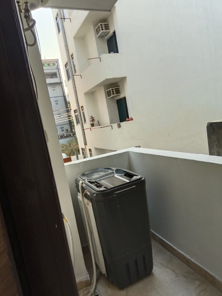 2 BHK Furnished Flat for Rent in Sector 43, Gurugram