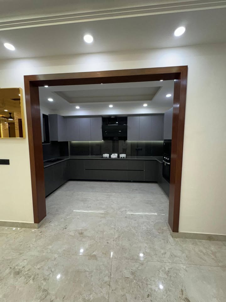 4 BHK Fully Furnished Flat for Rent in Sector 51, Gurgaon