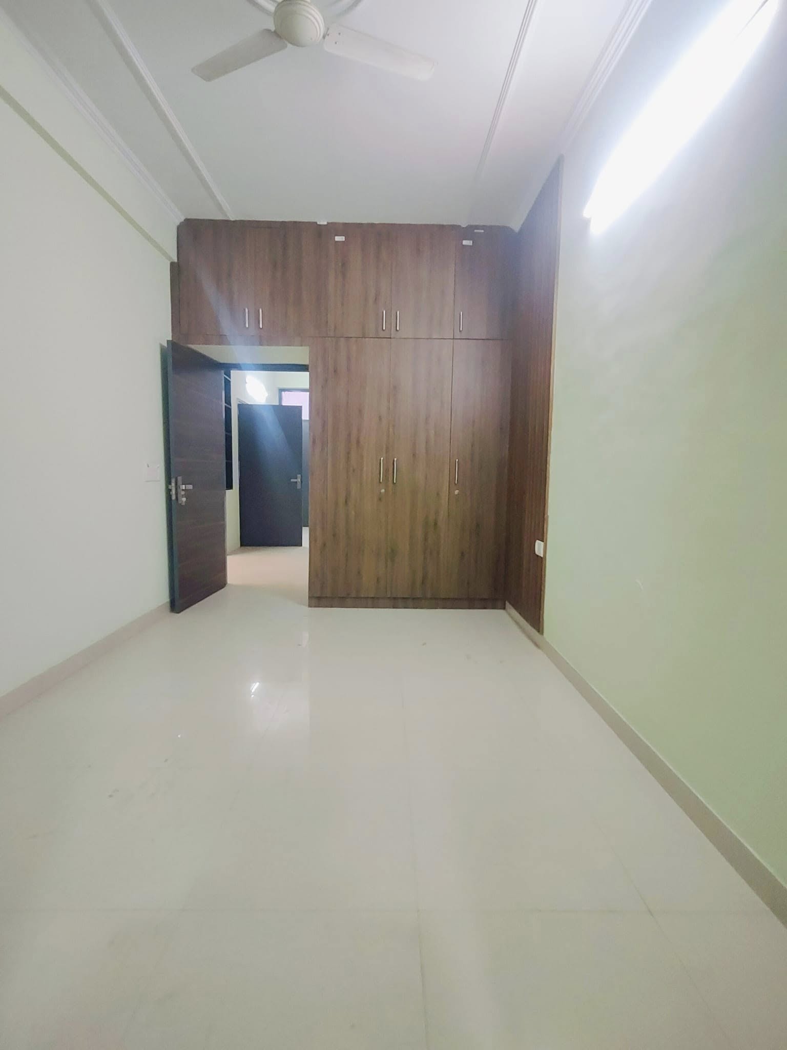 2BHK Furnished Flat on Rent in Sector 51, Gurgaon | Affordable Luxury